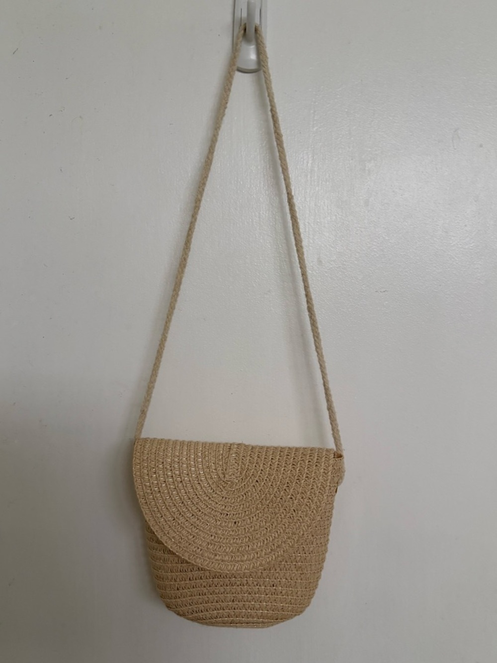 Natural Straw Rattan Style Beach purse - beige
